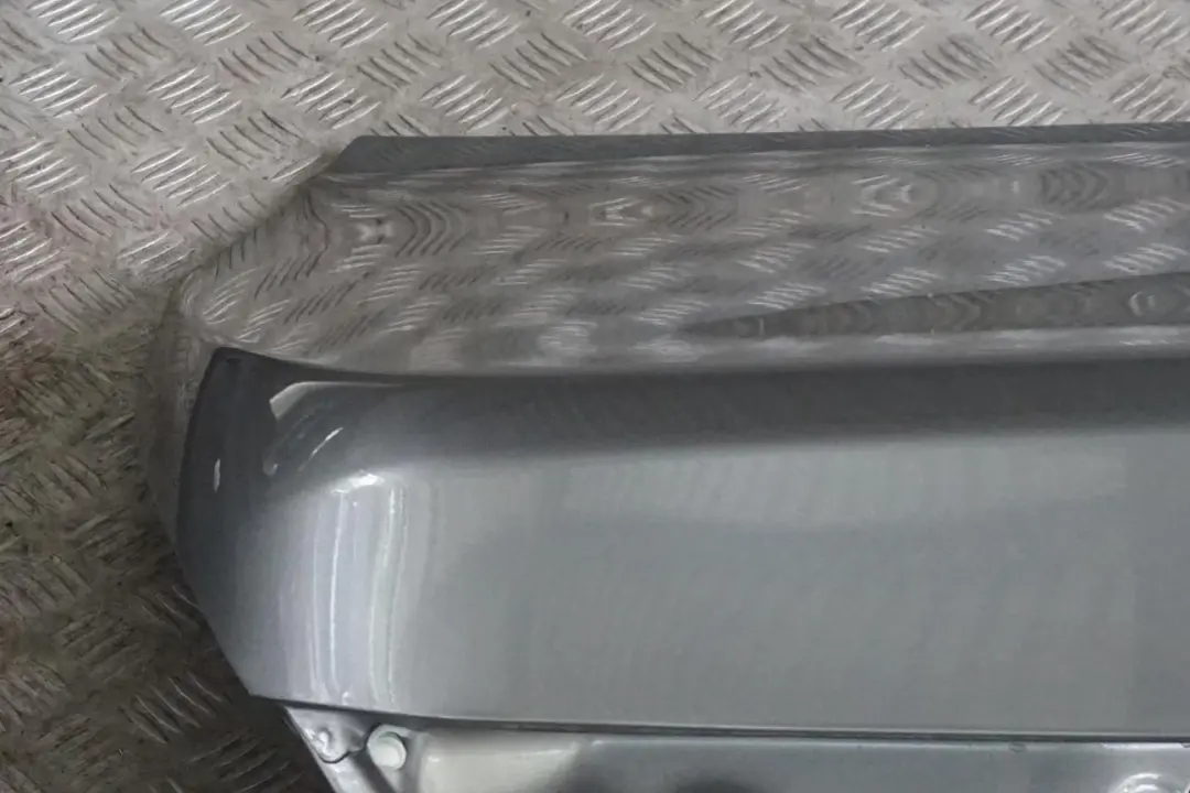 Trunk Lid Boot Tailgate Sterlinggrau Sterling Grey - A36 to BMW 7 E65 E66 E67 with Part number 7049252 BMW 7 E65 E66 E67 Trunk Lid Boot Tailgate Sterlinggrau Sterling Grey - A36 - SKU 7049252-STG - Part number 7049252
