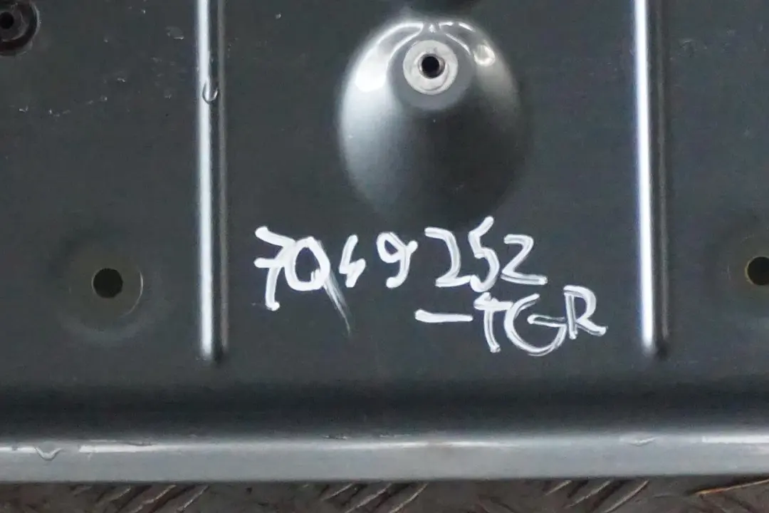 Trunk Lid Boot Tailgate Titangrau Titan Grey - A36 to BMW 7 Series E65 E66 E67 with Part number 7049252 BMW 7 Series E65 E66 E67 Trunk Lid Boot Tailgate Titangrau Titan Grey - A36 - SKU 7049252-TGR - Part number 7049252