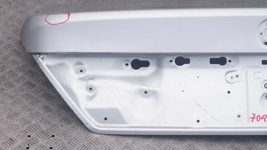 Genuine BMW 7 SERIES 1 E65 E66 E67 Trunk Lid Boot Tailgate Titansilber Silver to with Part number 7049252 Genuine BMW 7 SERIES 1 E65 E66 E67 Trunk Lid Boot Tailgate Titansilber Silver - SKU 7049252-TS1 - Part number 7049252