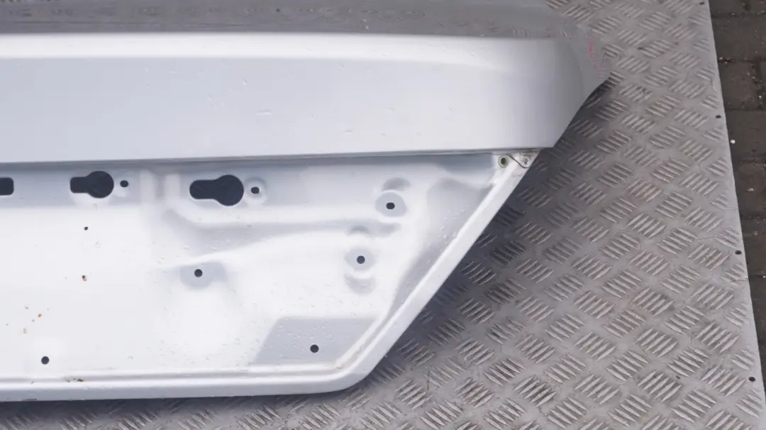 Genuine BMW 7 SERIES 1 E65 E66 E67 Trunk Lid Boot Tailgate Titansilber Silver to with Part number 7049252 Genuine BMW 7 SERIES 1 E65 E66 E67 Trunk Lid Boot Tailgate Titansilber Silver - SKU 7049252-TS1 - Part number 7049252