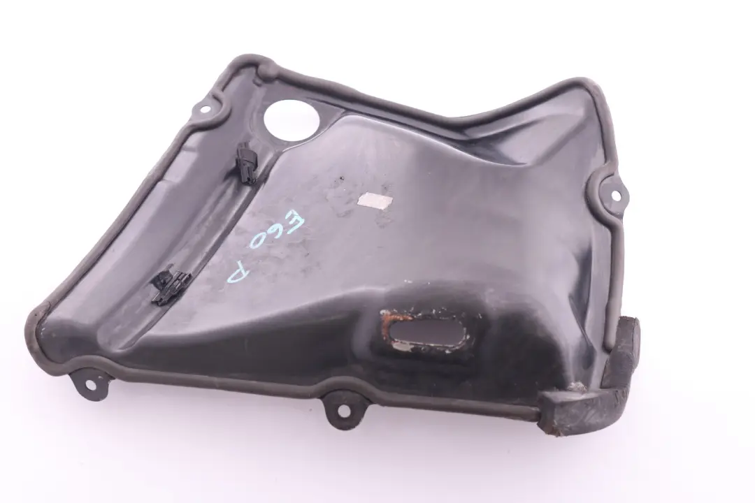 Front Right O/S Wheel Arch Partition to BMW 5 6 Series E60 E61 E63 E64 with Part number 7050672 BMW 5 6 Series E60 E61 E63 E64 Front Right O/S Wheel Arch Partition - SKU 7050672 - Part number 7050672