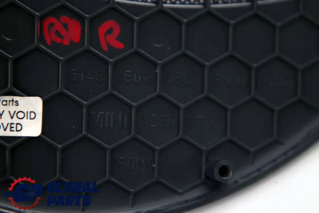 Osłona Głośnika Prawa Siatka Srebrnoszary do Mini R50 o numerze 7050894 Mini R50 Osłona Głośnika Prawa Siatka Srebrnoszary - SKU 7050894 - Numer Części 7050894