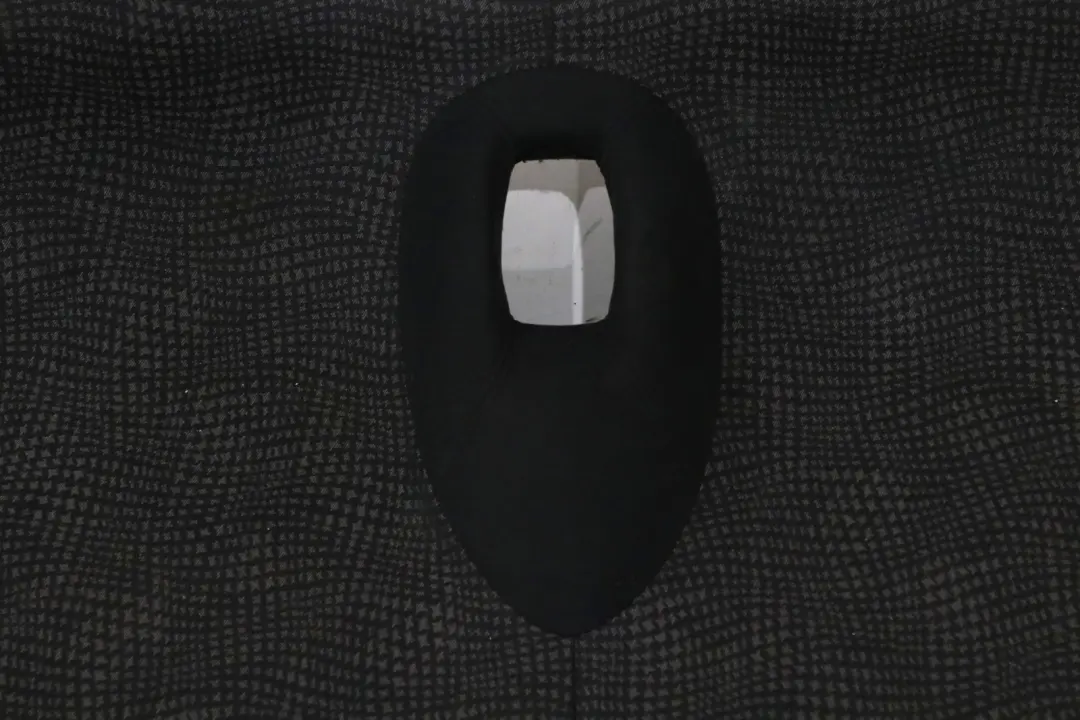 Bezug Sitz hinten Stoff Panther Black Schwarz Kaleido für BMW Mini Cooper R50 mit Teilenummer 7051349 BMW Mini Cooper R50 Bezug Sitz hinten Stoff Panther Black Schwarz Kaleido - SKU 7051349 - Teilenummer 7051349