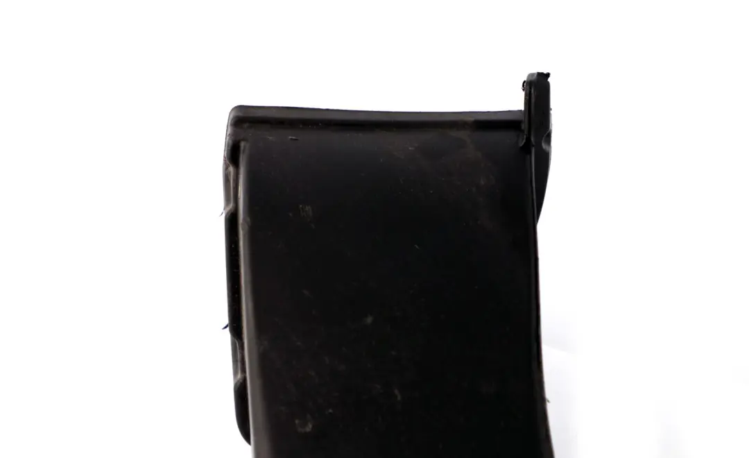 Condotto aria freni anteriore sinistro per BMW E63 E64 con numero di parte 7051485 BMW E63 E64 Condotto aria freni anteriore sinistro - SKU 7051485 - Numero di parte 7051485