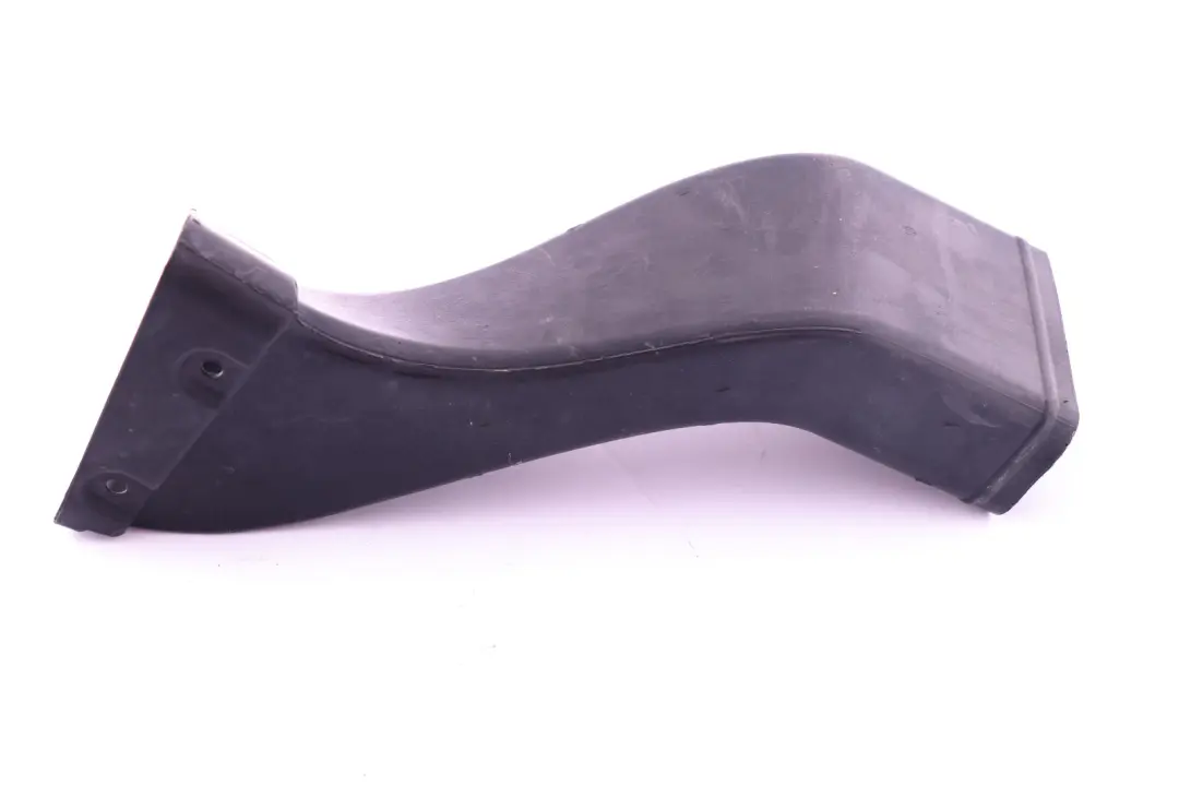 Przewód Wlot Powietrza Chłodzenia Hamulca Przedni Prawy do BMW E63 E64 o numerze 7051486 BMW E63 E64 Przewód Wlot Powietrza Chłodzenia Hamulca Przedni Prawy - SKU 7051486 - Numer Części 7051486