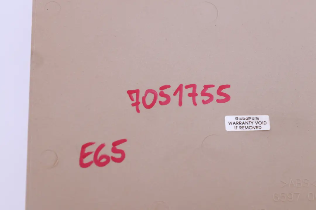 BMW E65 E66 E67 Armlehnenverkleidung Rücksitzbank Cremebeige 7007002 - SKU 7051755 - Teilenummer 7051755
