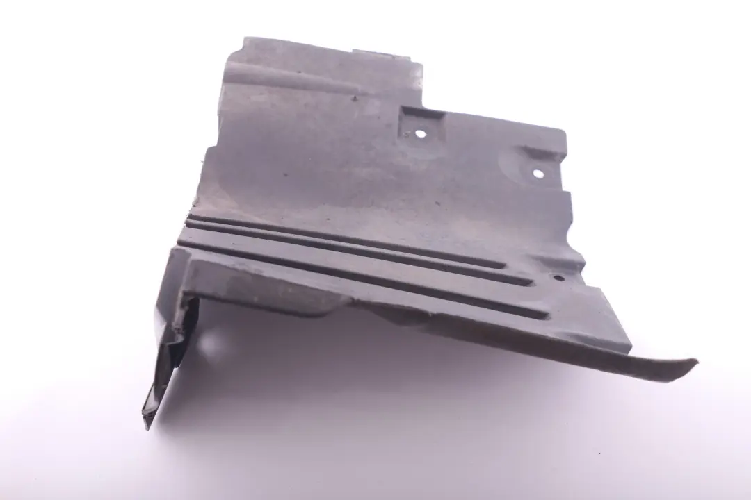 Paso rueda Tapa inferior Carcasa Derecha para BMW E63 E64 LCI con número de pieza 7052474 BMW E63 E64 LCI Paso rueda Tapa inferior Carcasa Derecha - SKU 7052474 - Número de pieza 7052474