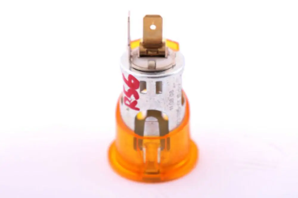 Wtyczka Port Gniazdo Zapalniczki do MINI R50 R53 R55 R56 o numerze 7052720 MINI R50 R53 R55 R56 Wtyczka Port Gniazdo Zapalniczki - SKU 7052720-1 - Numer Części 7052720