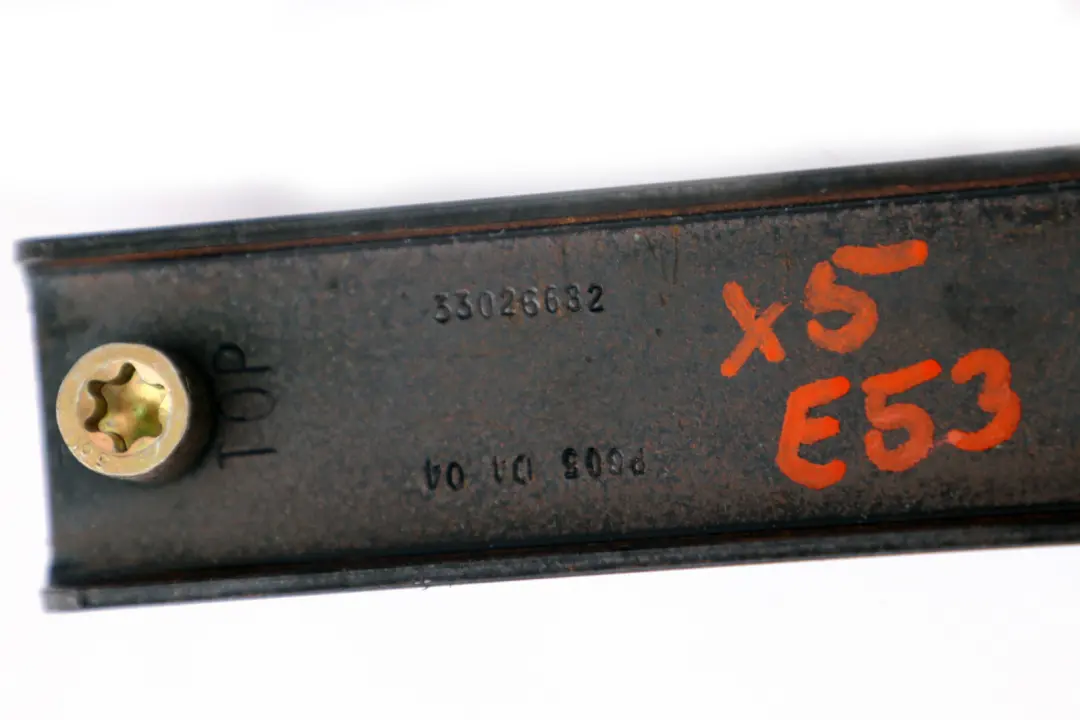 BMW X5 E53 Soporte Cinturón Seguridad Trasero Regulador Altura Rail - SKU 7052806 - Número de pieza 72117052806