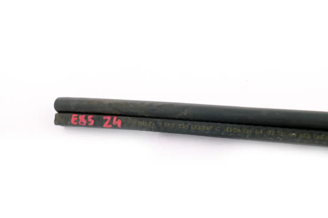 Frontale Chiusura Ermetica Lembo Anteriore Frontale per BMW Z4 con numero di parte 7053532 BMW Z4 Frontale Chiusura Ermetica Lembo Anteriore Frontale - SKU 7053532 - Numero di parte 7053532