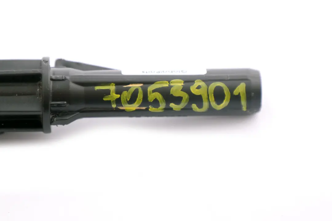 Guide Left N/S Seat Front Head Restraint to BMW Z4 Series E85 with Part number 7053828 BMW Z4 Series E85 Guide Left N/S Seat Front Head Restraint - SKU 7053901 - Part number 7053828