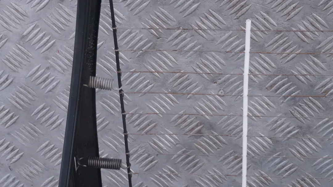 Front Right O/S Seat Backrest Frame Mechanism to BMW Z4 Series E85 E86 with Part number 7053948 BMW Z4 Series E85 E86 Front Right O/S Seat Backrest Frame Mechanism - SKU 7053948 - Part number 7053948