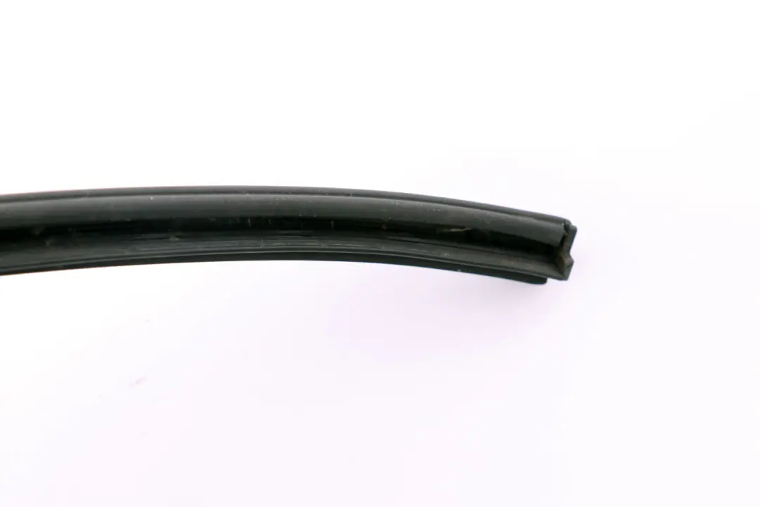 Posteriore Finestra Cover Striscia Top 5131 per Mini Cooper One R50 R53 con numero di parte 7054068 Mini Cooper One R50 R53 Posteriore Finestra Cover Striscia Top 5131 - SKU 7054068 - Numero di parte 7054068