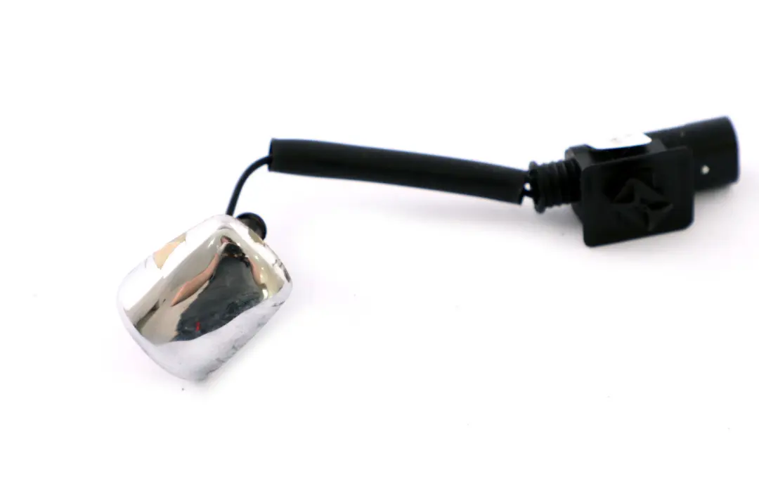 Buse de pulvérisation chauffante lave-glace chromé pour BMW E60 E61 E63 E64 LCI à propos du numéro de pièce 7054447 BMW E60 E61 E63 E64 LCI Buse de pulvérisation chauffante lave-glace chromé - SKU 7054447 - Numéro de pièce 7054447