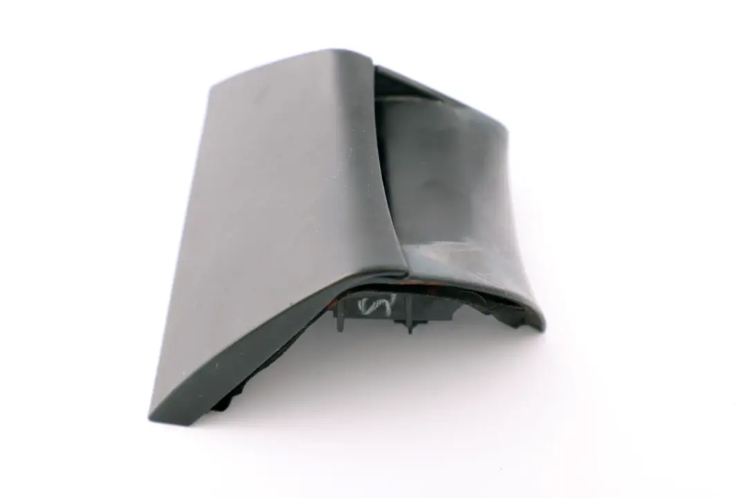 Staffa Deviazione Cintura Sicurezza Anteriore Sinistra per BMW Z4 E85 con numero di parte 7054607 BMW Z4 E85 Staffa Deviazione Cintura Sicurezza Anteriore Sinistra - SKU 7054607-1 - Numero di parte 7054607