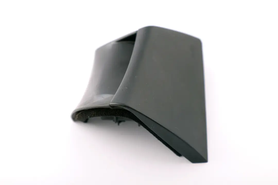 Supporto Cintura Sicurezza Guida Sgonfiaggio Lato Destro O/S per BMW Z4 E85 con numero di parte 7054608 BMW Z4 E85 Supporto Cintura Sicurezza Guida Sgonfiaggio Lato Destro O/S - SKU 7054608-1 - Numero di parte 7054608