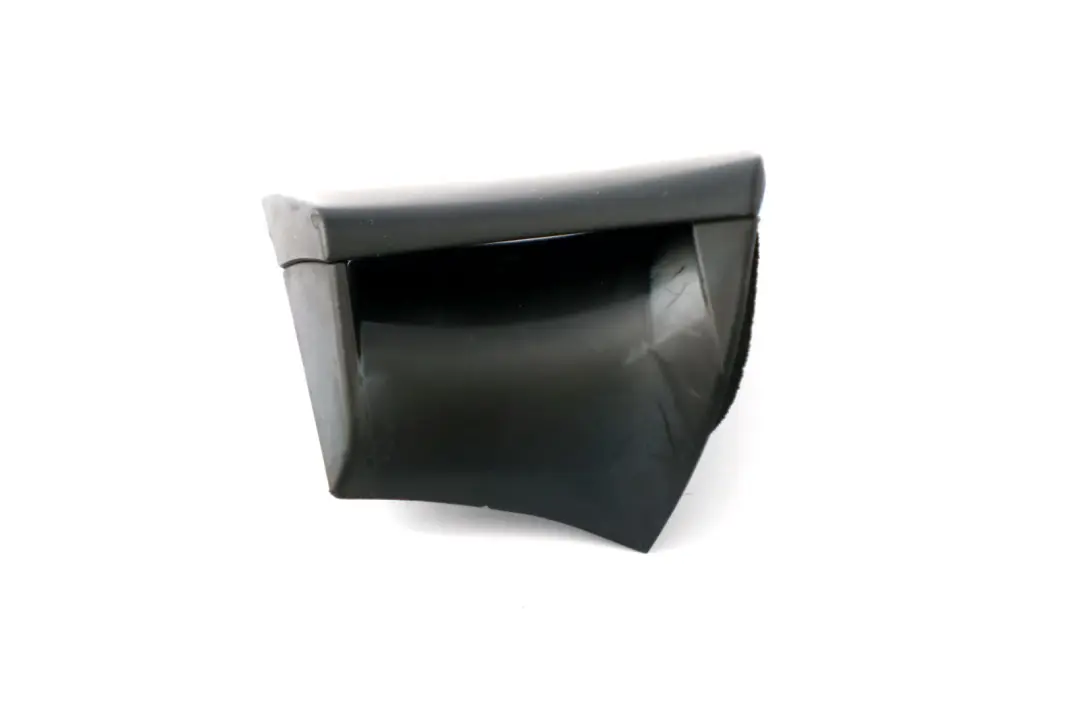 Guia Soporte Cinturon Seguridad Deflrction Lado Derecho para BMW E85 con número de pieza 7054608 BMW E85 Guia Soporte Cinturon Seguridad Deflrction Lado Derecho - SKU 7054608 - Número de pieza 7054608