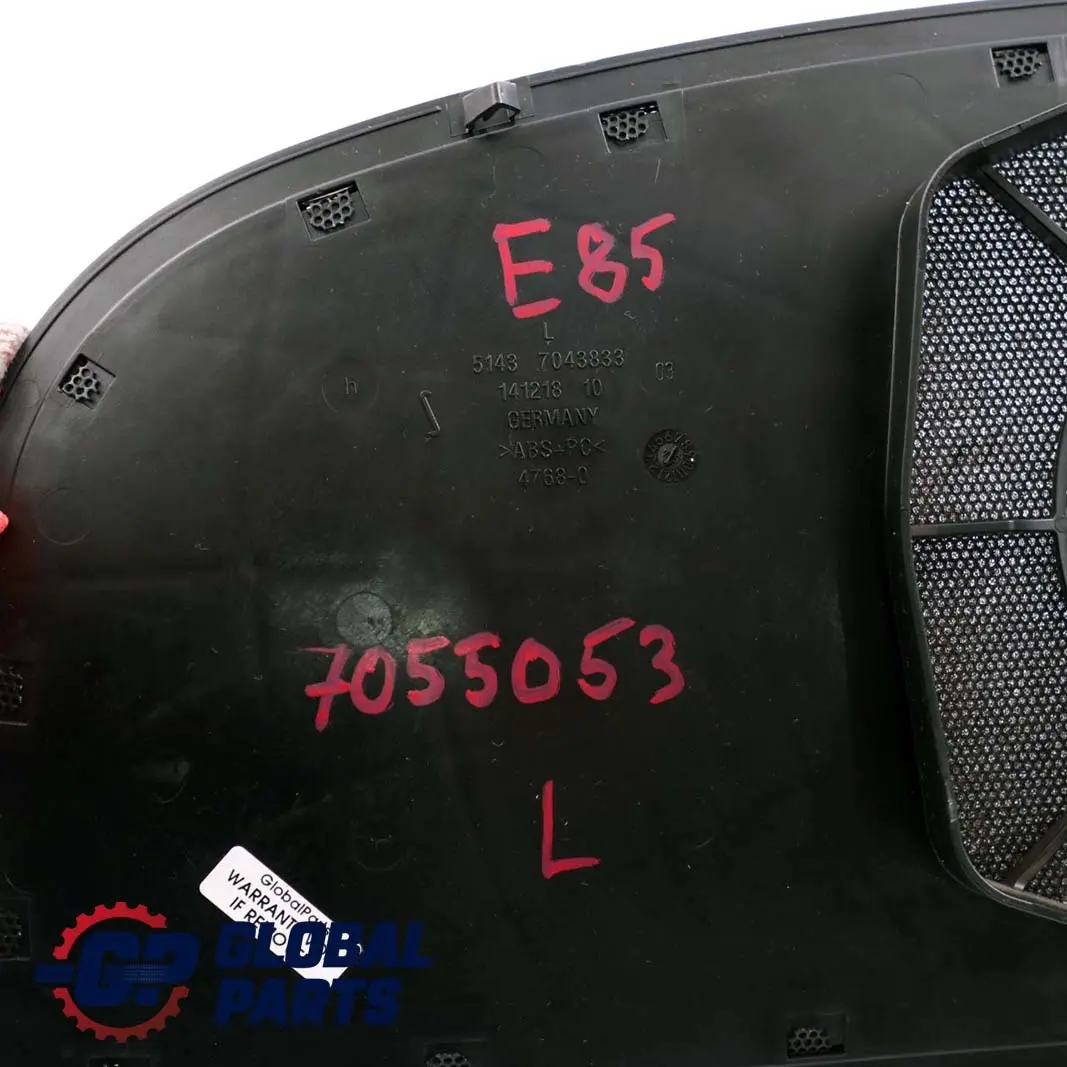 Panneau arrière couvercle gauche garniture noire 7043833 pour BMW Z4 E85 à propos du numéro de pièce 7055053 BMW Z4 E85 Panneau arrière couvercle gauche garniture noire 7043833 - SKU 7055053 - Numéro de pièce 7055053