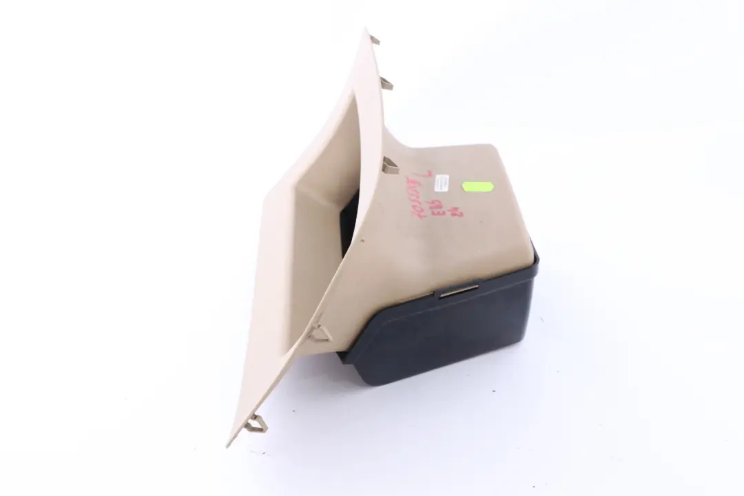 Cache de rangement de la garniture latérale arrière beige, gauche pour BMW Z4 E85 à propos du numéro de pièce 7055305 BMW Z4 E85 Cache de rangement de la garniture latérale arrière beige, gauche - SKU 7055305 - Numéro de pièce 7055305