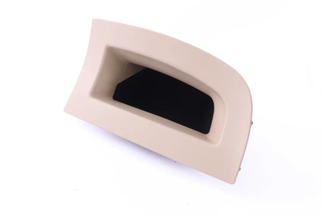 Cache de rangement de la garniture latérale arrière beige, gauche pour BMW Z4 E85 à propos du numéro de pièce 7055305 BMW Z4 E85 Cache de rangement de la garniture latérale arrière beige, gauche - SKU 7055305 - Numéro de pièce 7055305