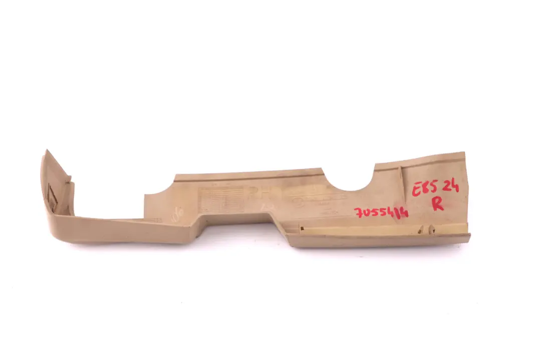 Verkleidung Blende Oben Rechts Beige 7043816 für BMW Z4 er E85 mit Teilenummer 7055414 BMW Z4 er E85 Verkleidung Blende Oben Rechts Beige 7043816 - SKU 7055414 - Teilenummer 7055414