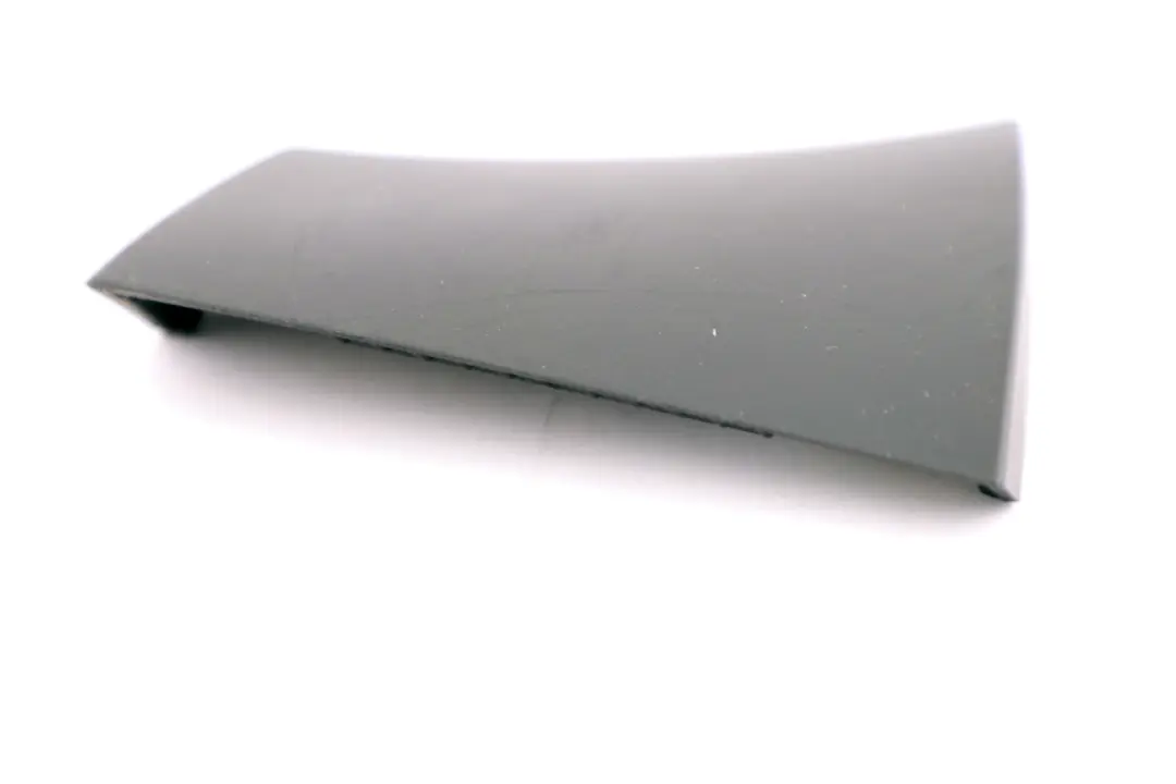 BMW Z4 E85 Roadster Cabriolet Couverture Gurtaustritt A Gauche Noir 7130179 - SKU 7055415 - Numéro de pièce 7036505