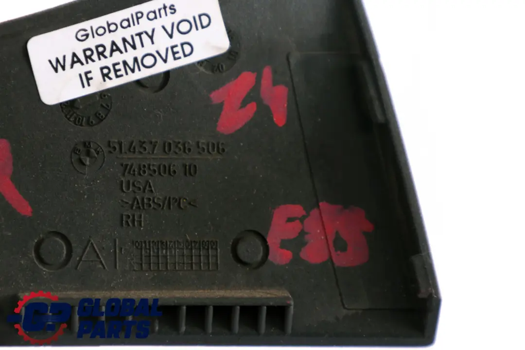 G?rtelabdeckung Destro Nero per BMW Z4 E85 con numero di parte 7036506 BMW Z4 E85 G?rtelabdeckung Destro Nero - SKU 7055416 - Numero di parte 7036506