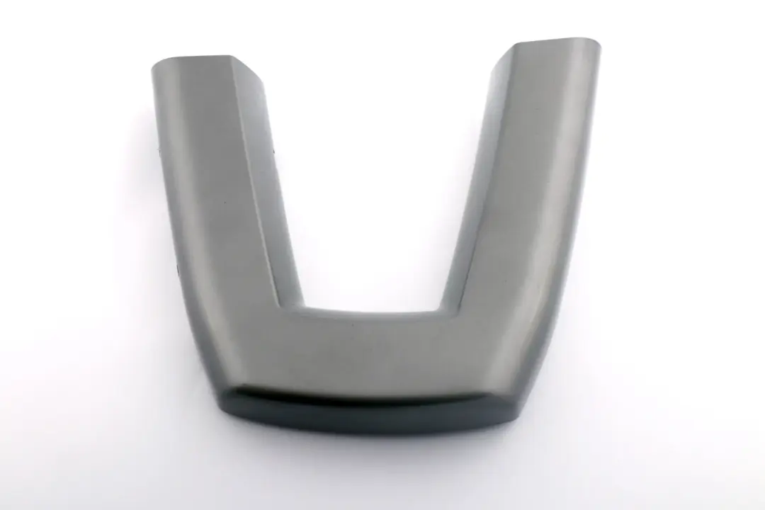 Copertura Destra Grigio Argento 7043836 per BMW Z4 E85 con numero di parte 7055434 BMW Z4 E85 Copertura Destra Grigio Argento 7043836 - SKU 7055434 - Numero di parte 7055434