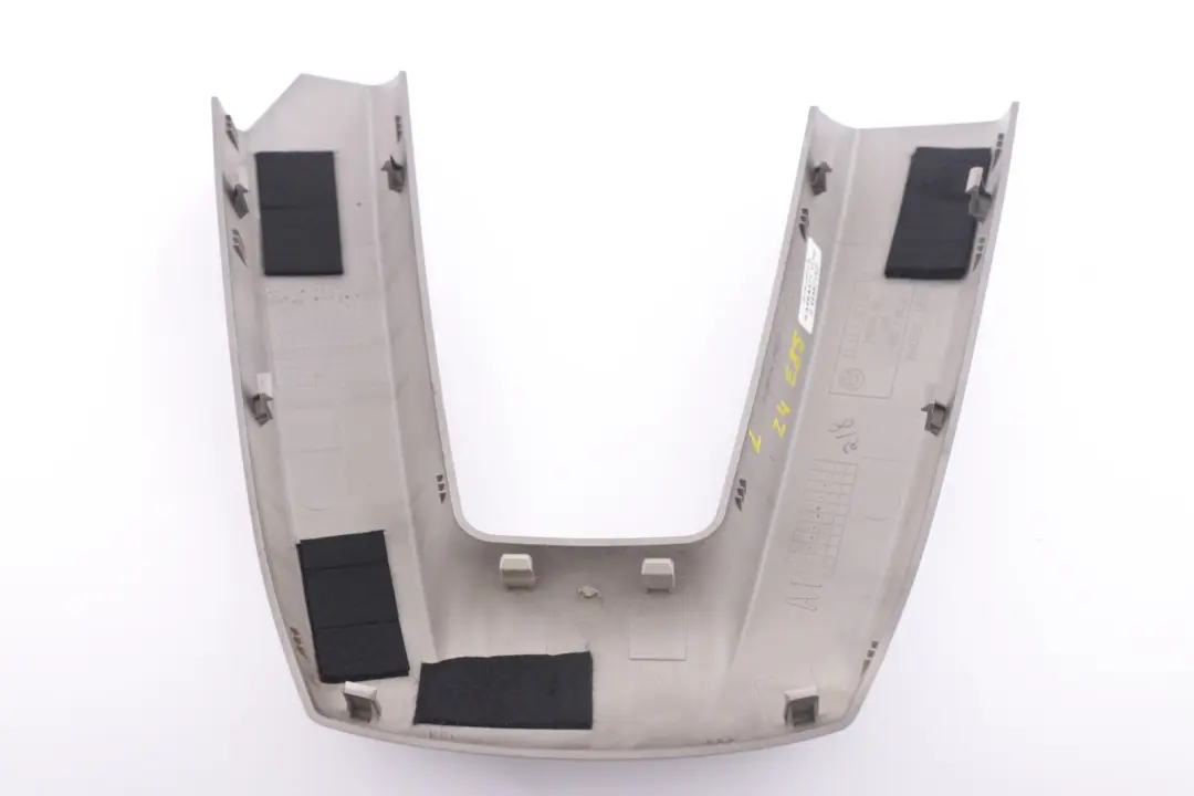 Panneau d'habillage l'arceau sécurité gauche argent 7043837 pour BMW Z4 E85 à propos du numéro de pièce 7055439 BMW Z4 E85 Panneau d'habillage l'arceau sécurité gauche argent 7043837 - SKU 7055439 - Numéro de pièce 7055439