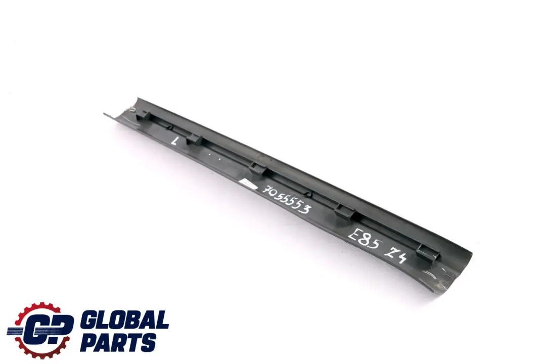 Tapa Entrada Interior Izquierda Gris 7016799 para BMW Serie Z4 E85 E86 con número de pieza 7055553 BMW Serie Z4 E85 E86 Tapa Entrada Interior Izquierda Gris 7016799 - SKU 7055553 - Número de pieza 7055553