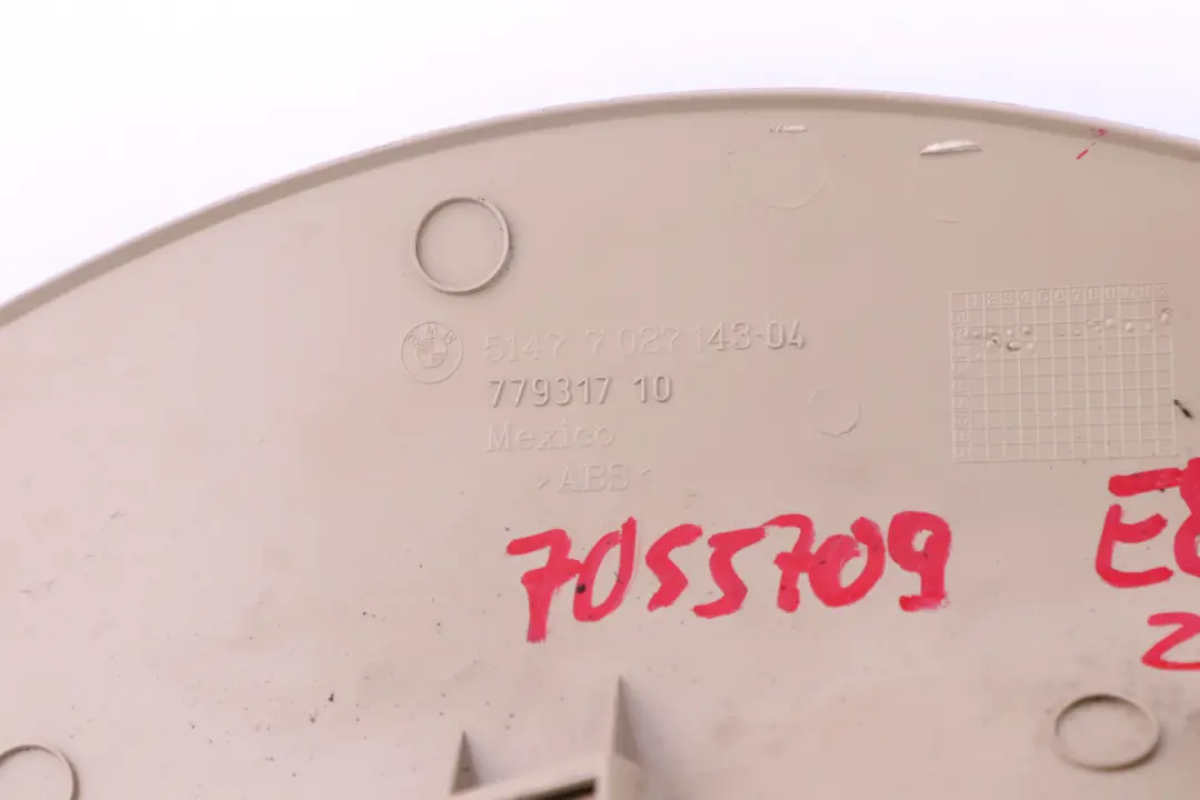 Copertura Sinistra Beige 7027143 per BMW Z4 E85 E86 con numero di parte 7055709 BMW Z4 E85 E86 Copertura Sinistra Beige 7027143 - SKU 7055709 - Numero di parte 7055709