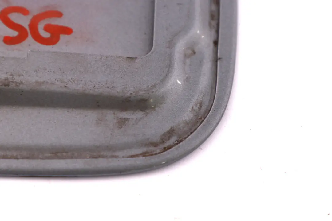 E83N LCI Fuel Filler Fill-in Flap Cover Sparkling Graphite to BMW X3 Series E83 with Part number 7055877 BMW X3 Series E83 E83N LCI Fuel Filler Fill-in Flap Cover Sparkling Graphite - SKU 7055877-SG - Part number 7055877