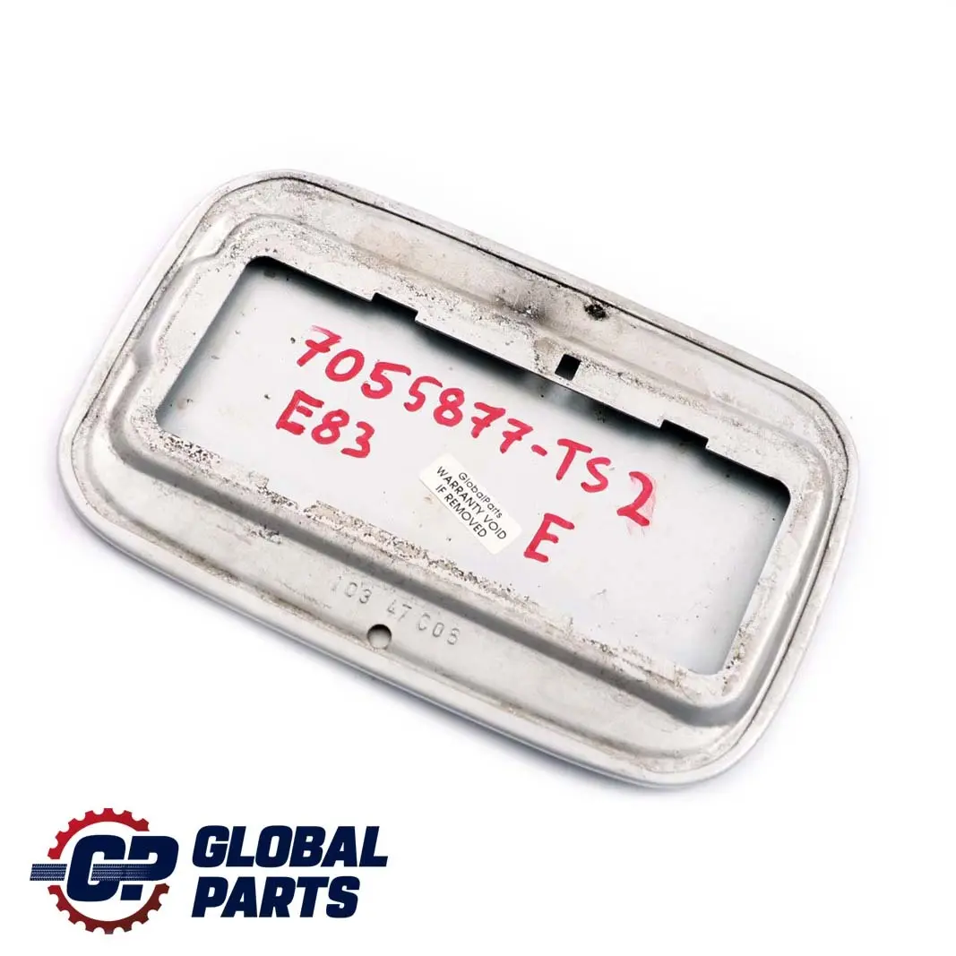 E83N LCI 2 Ribalta Riempimento Coperchio Titan Argento per BMW X3 E83 con numero di parte 7055877 BMW X3 E83 E83N LCI 2 Ribalta Riempimento Coperchio Titan Argento - SKU 7055877-TS2 - Numero di parte 7055877