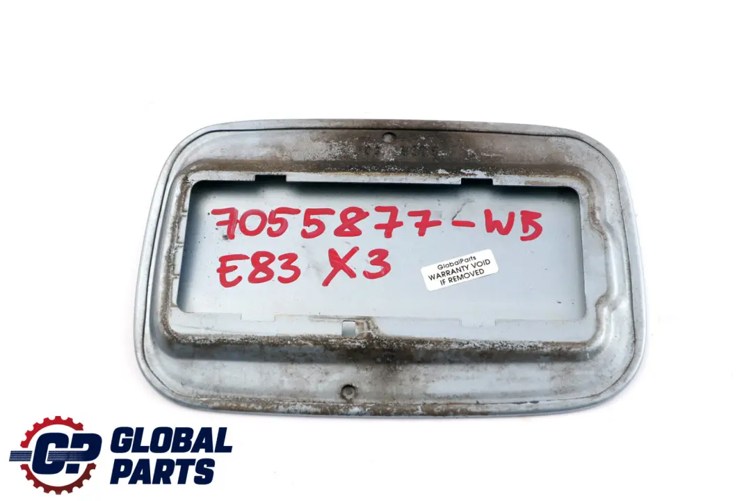 Coperchio sportello riempimento carburante Bluewater Metallic per BMW X3 E83 LCi con numero di parte 7055877 BMW X3 E83 LCi Coperchio sportello riempimento carburante Bluewater Metallic - SKU 7055877-WB - Numero di parte 7055877