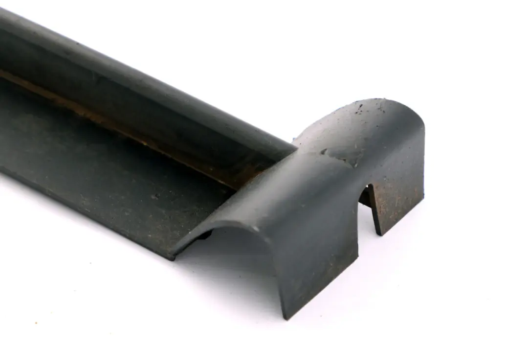 Rejilla Lateral Izquierda para BMW E65 E66 E67 con número de pieza 7056093 BMW E65 E66 E67 Rejilla Lateral Izquierda - SKU 7056093 - Número de pieza 7056093