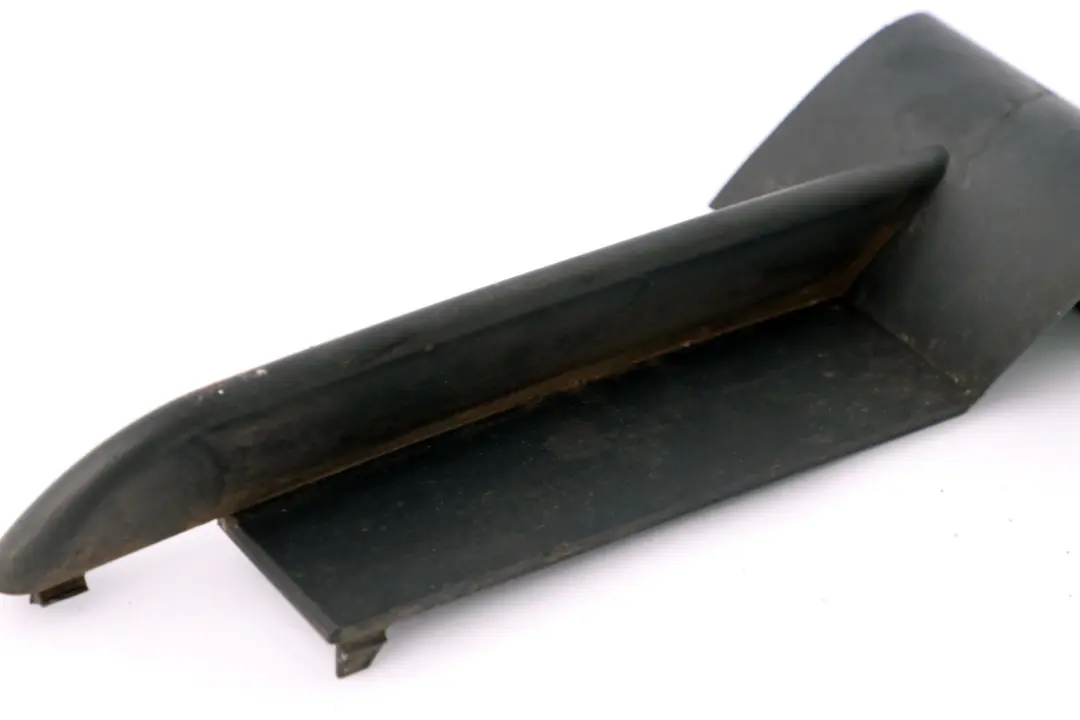 Grille Lateralement A Gauche pour BMW E65 E66 E67 à propos du numéro de pièce 7056093 BMW E65 E66 E67 Grille Lateralement A Gauche - SKU 7056093 - Numéro de pièce 7056093