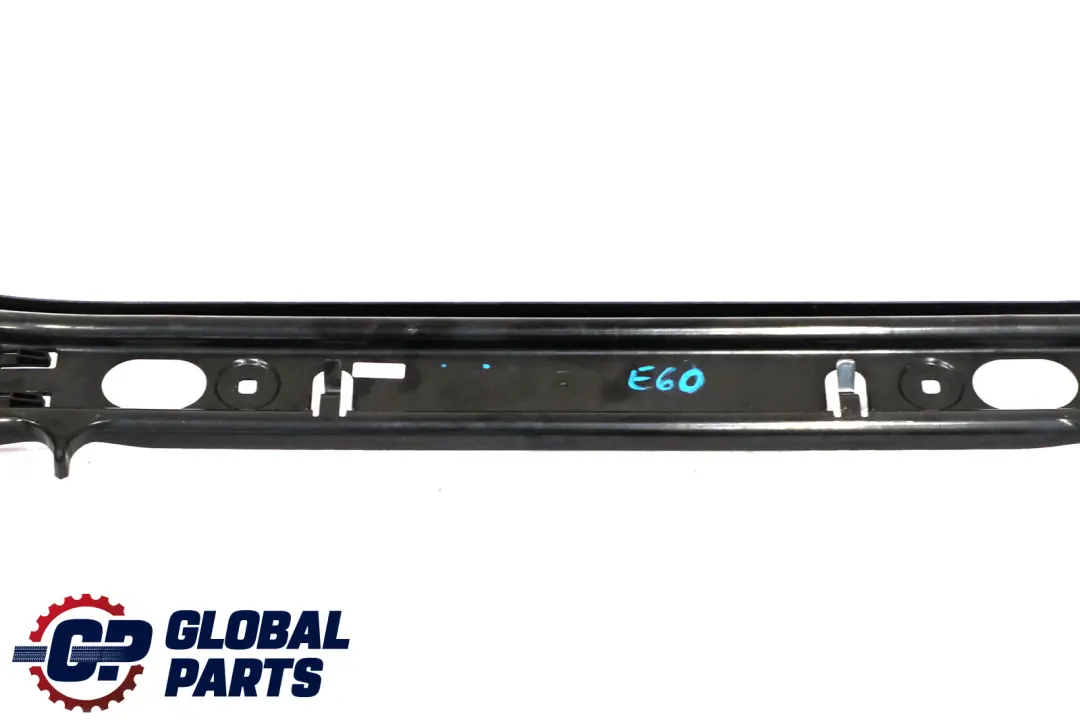 BMW E60 Sedán Soporte Montaje Central Para Parachoques Trasero - SKU 7056343 - Número de pieza 7056343