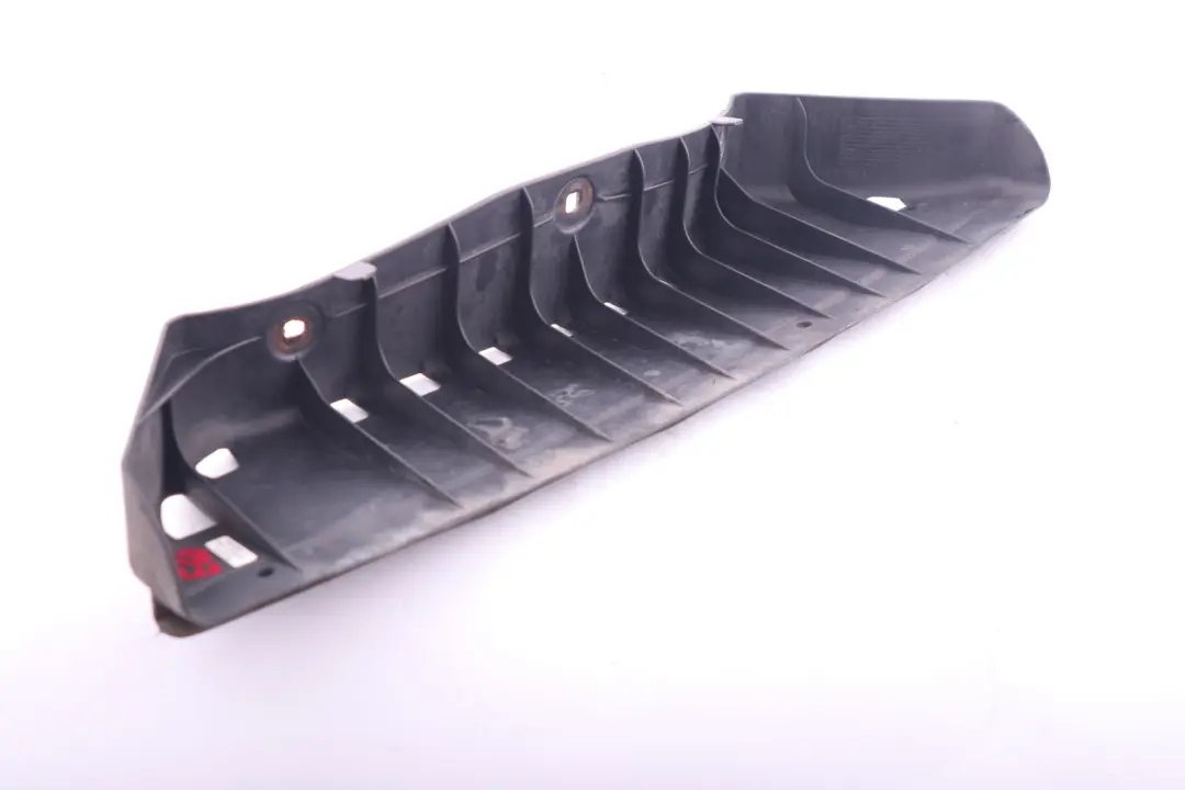 Support Guidage Central Inférieur De Pare-Chocs Arrière pour BMW E60 E61 E63 à propos du numéro de pièce 7056388 BMW E60 E61 E63 Support Guidage Central Inférieur De Pare-Chocs Arrière - SKU 7056388 - Numéro de pièce 7056388