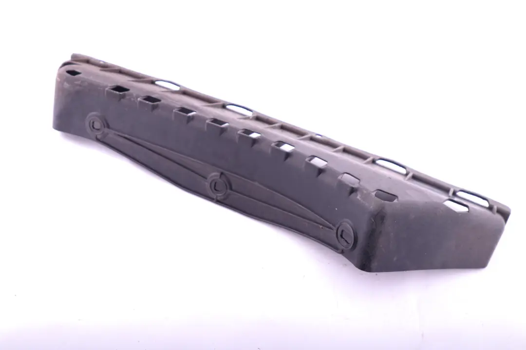 Parachoques Trasero Soporte Guía Central Inferior para BMW E60 E61 E63 con número de pieza 7056388 BMW E60 E61 E63 Parachoques Trasero Soporte Guía Central Inferior - SKU 7056388 - Número de pieza 7056388