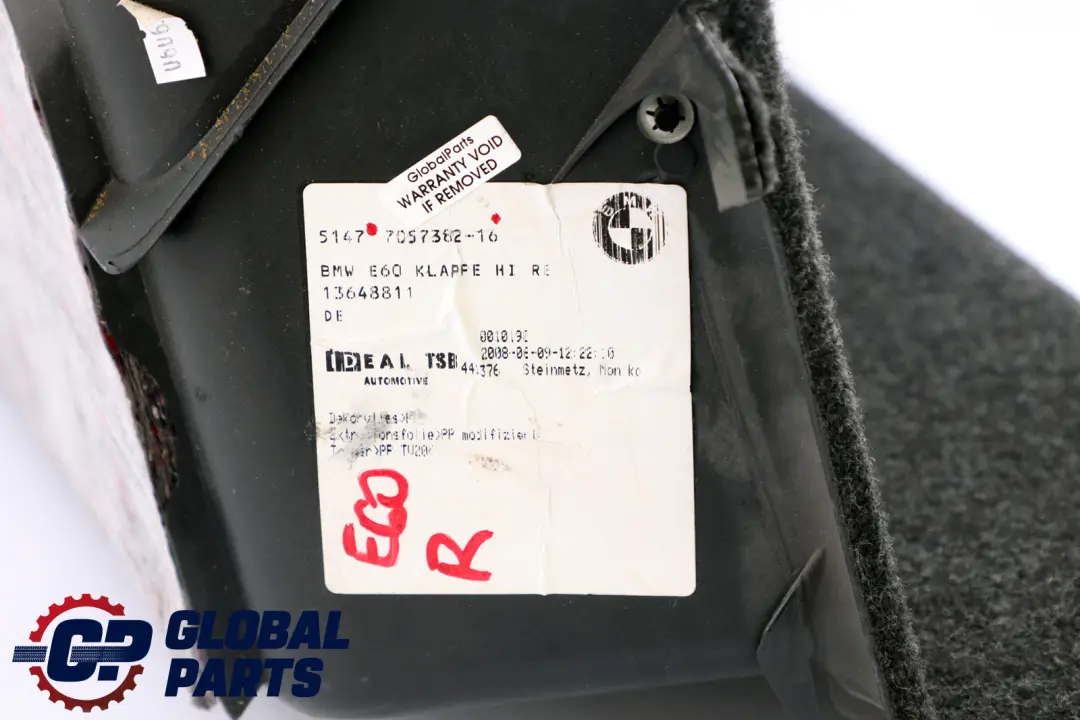 Trunk Trim Panel Boot Carpet Panel Right para BMW E60 E60N LCI con número de pieza 7057382 BMW E60 E60N LCI Trunk Trim Panel Boot Carpet Panel Right - SKU 7057382 - Número de pieza 7057382