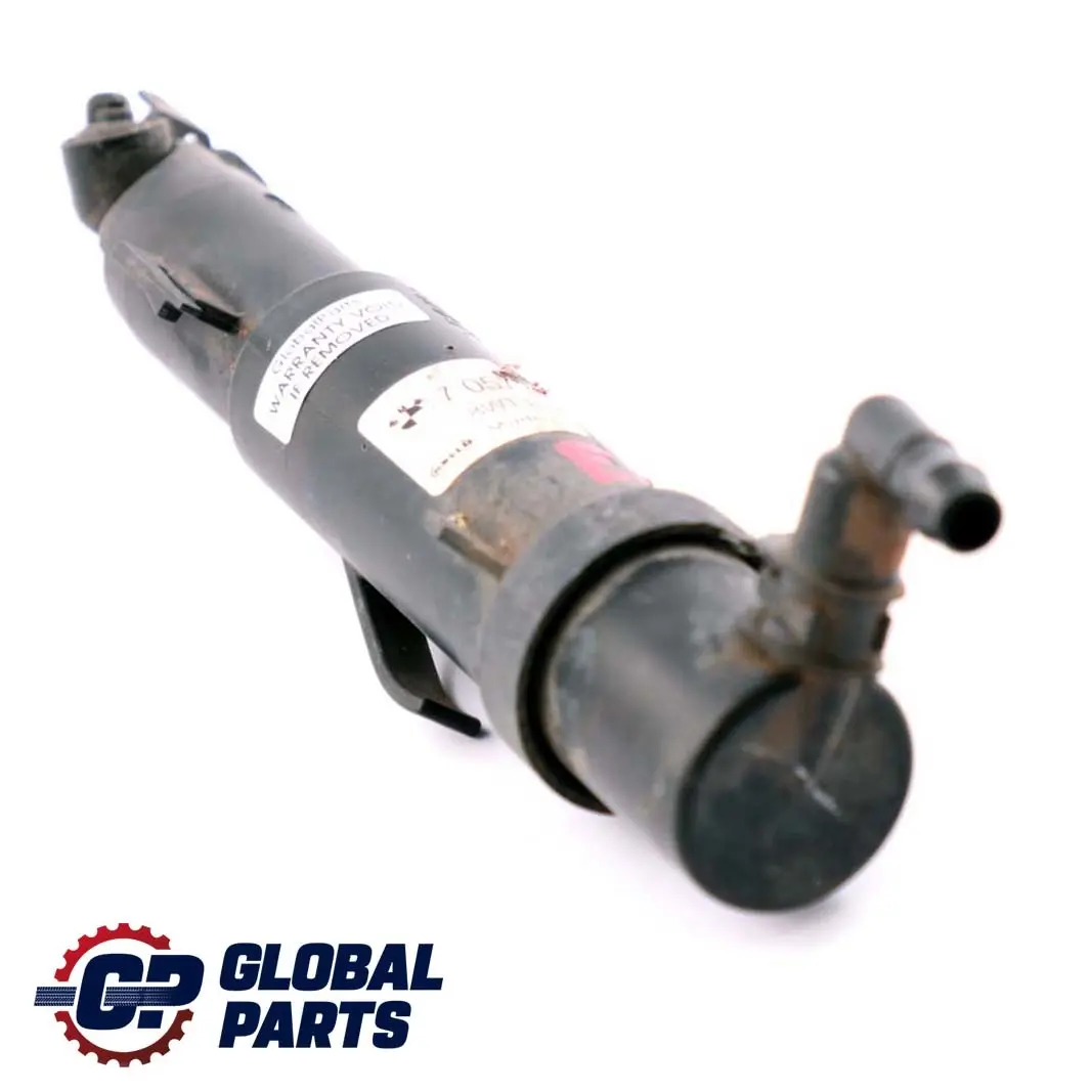 Nettoyage de lampe de phare Buse de lave-glace gauche pour BMW Z4 Series E85 à propos du numéro de pièce 7057451 BMW Z4 Series E85 Nettoyage de lampe de phare Buse de lave-glace gauche - SKU 7057451 - Numéro de pièce 7057451