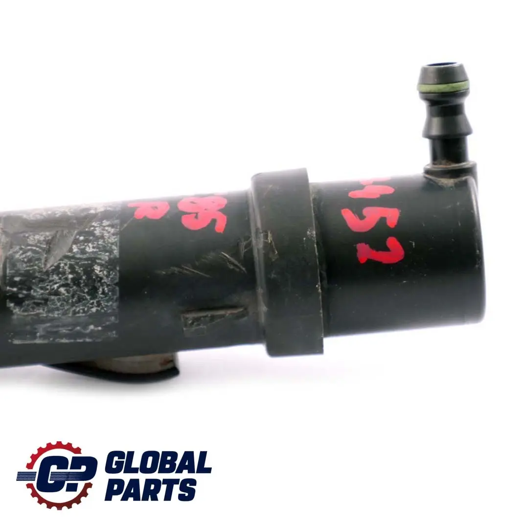 Ugello Lavafari Fari Destro per BMW Z4 E85 con numero di parte 7057452 BMW Z4 E85 Ugello Lavafari Fari Destro - SKU 7057452 - Numero di parte 7057452