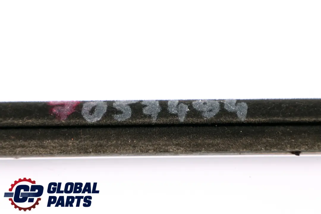 Puerta Trasera Derecha Ventana Exterior Canal Cubierta Cromo para BMW E60 con número de pieza 7057494 BMW E60 Puerta Trasera Derecha Ventana Exterior Canal Cubierta Cromo - SKU 7057494 - Número de pieza 7057494