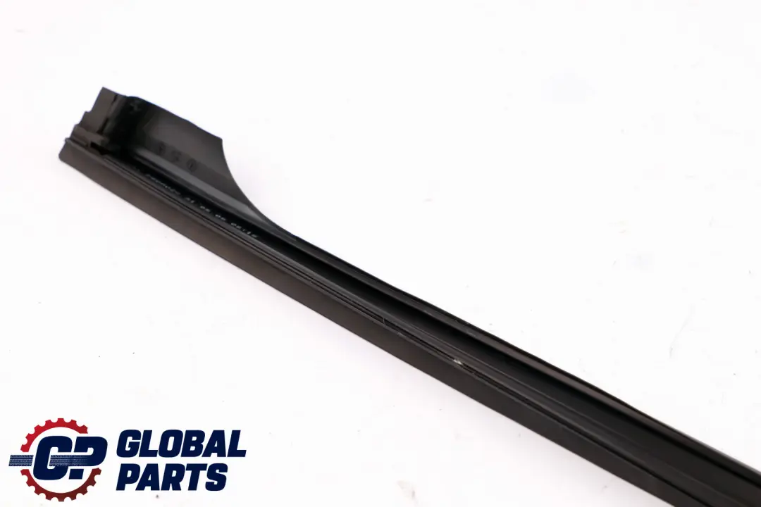 Sellado Junta Techo Puerta Delantera Izquierda para BMW E60 E60N E61 E61N LCI con número de pieza 51217057507 BMW E60 E60N E61 E61N LCI Sellado Junta Techo Puerta Delantera Izquierda - SKU 7057507 - Número de pieza 51217057507