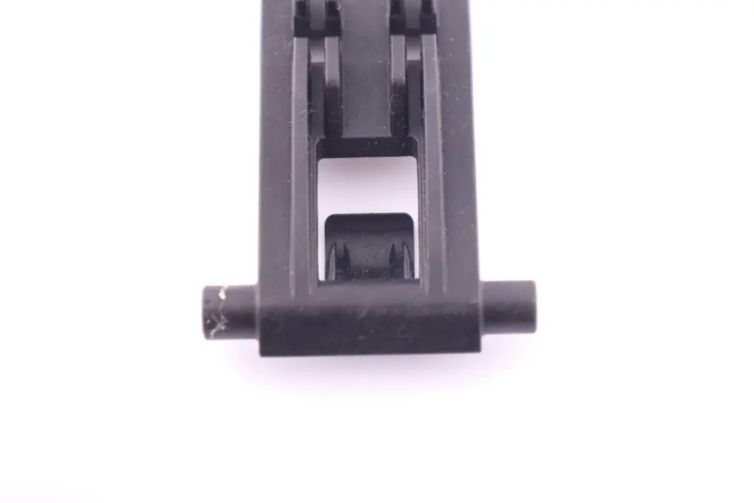 BMW 6 Series E63 E64 Locking Mechanism Rear Back Seat Backrest Armrest - SKU 7057780 - Part number 7057780