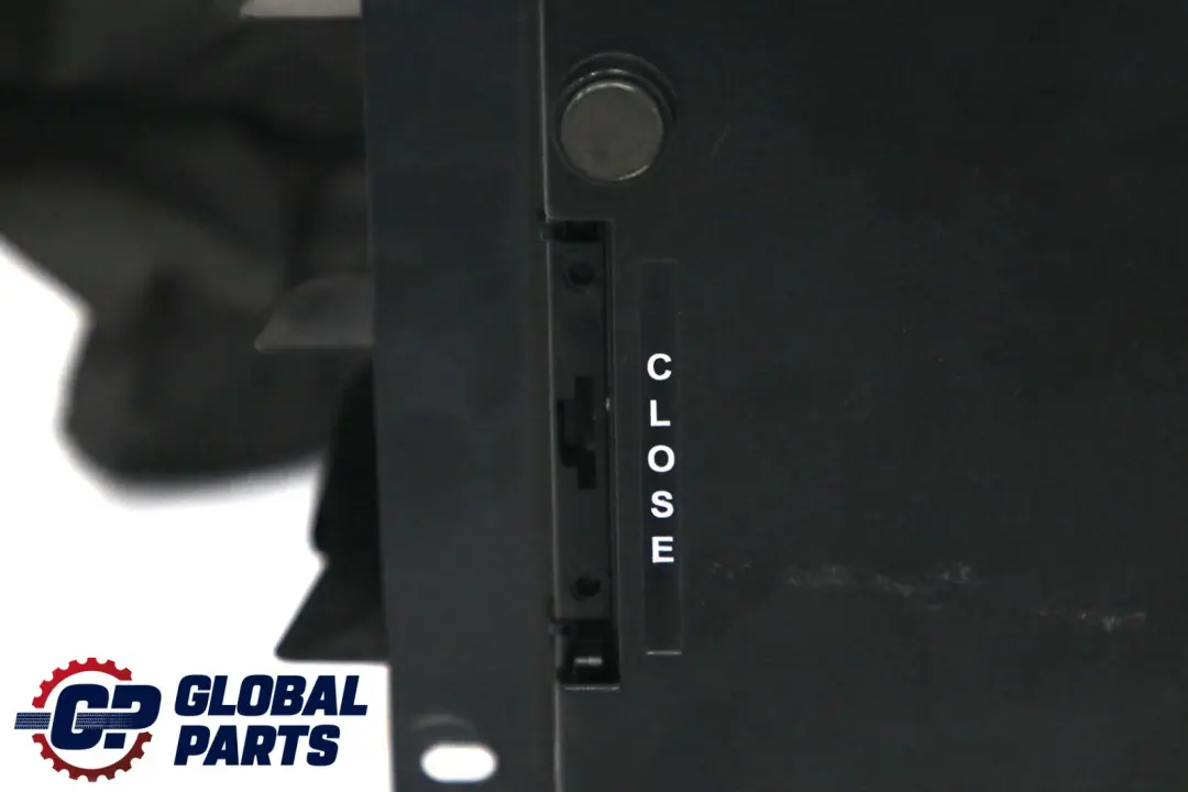 Klappe Skisack Schwarz für BMW 6 er E63 F13 mit Teilenummer 7057873 BMW 6 er E63 F13 Klappe Skisack Schwarz - SKU 7057873-1 - Teilenummer 7057873