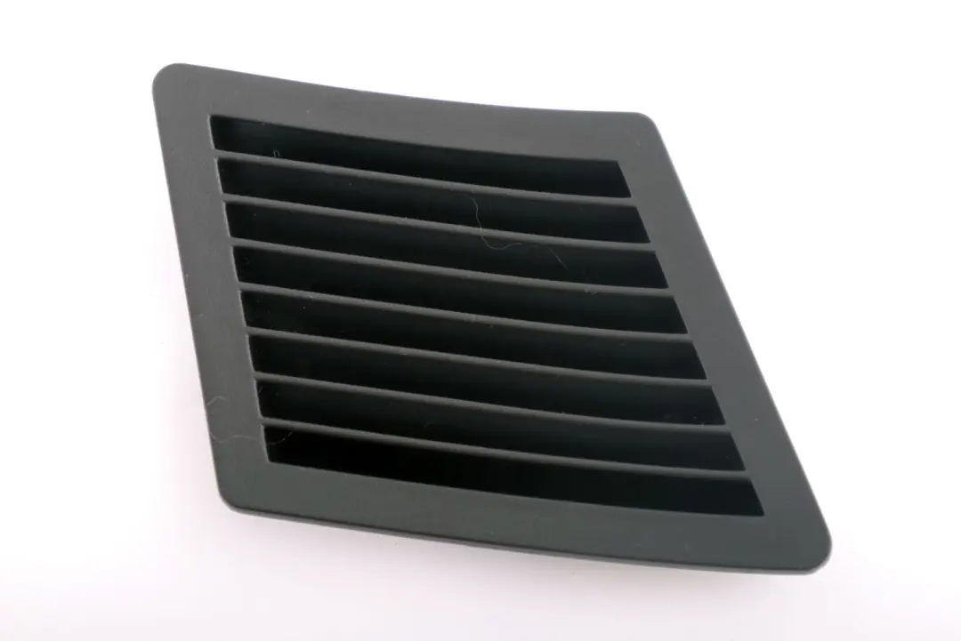 Grille. Vent Arriere A Gauche Noir pour BMW Z4 E85 E86 à propos du numéro de pièce 7036509 BMW Z4 E85 E86 Grille. Vent Arriere A Gauche Noir - SKU 7057937 - Numéro de pièce 7036509