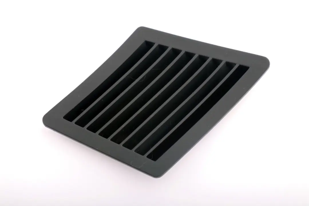 BMW Z4 Reihe E85 E86 Grill Heckentlüftung links SCHWARZ BLACK - SKU 7057937 - Teilenummer 7036509