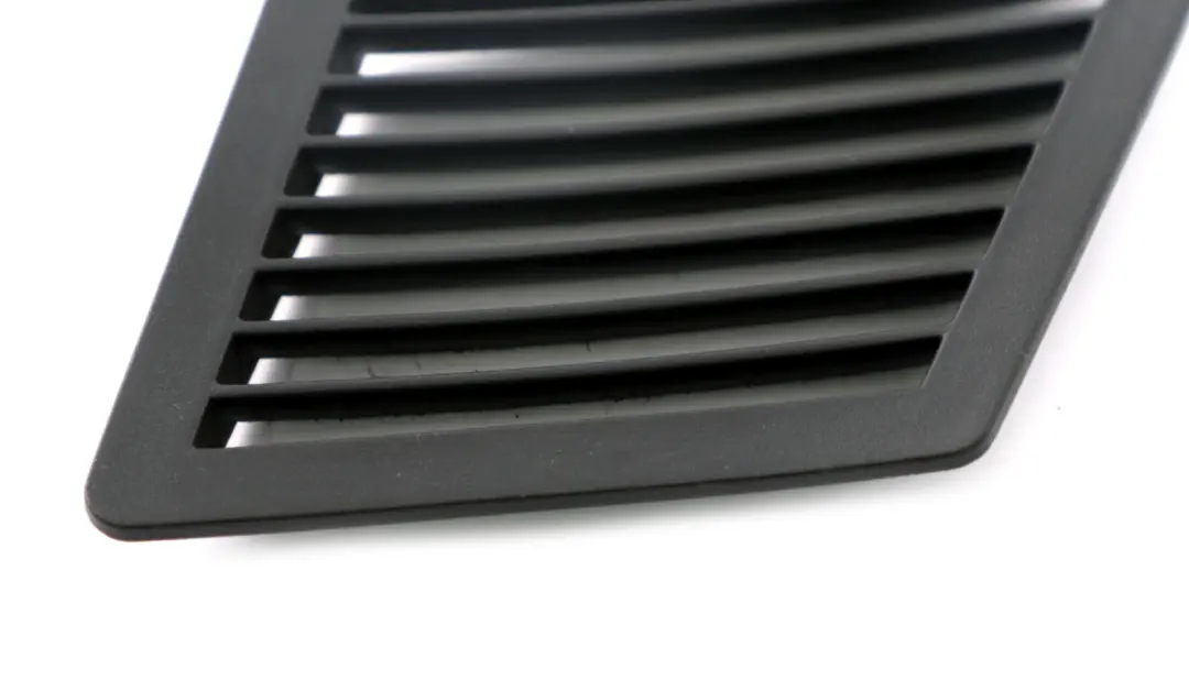 Right O/S Grille Rear Ventilation Vent Cover Black 7036510 to BMW Z4 Series E85 E86 with Part number 7057940 BMW Z4 Series E85 E86 Right O/S Grille Rear Ventilation Vent Cover Black 7036510 - SKU 7057938 - Part number 7057940