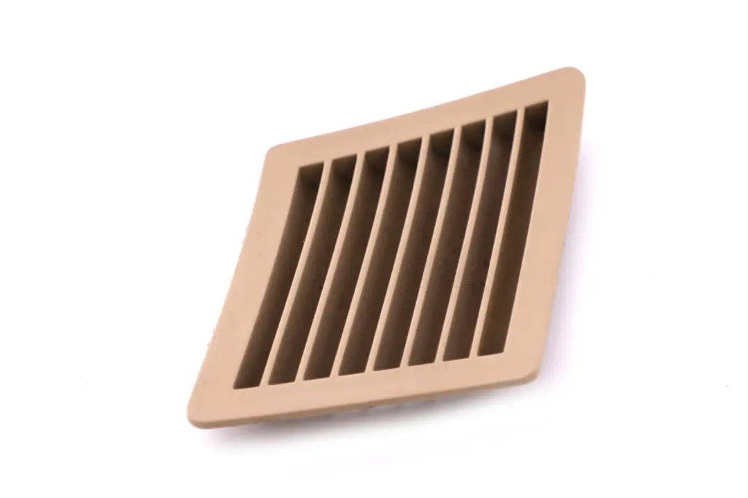 Griglia sinistra Coperchio Ventilazione posteriore Beige 7036509 per BMW Z4 E85 E86 con numero di parte 7057939 BMW Z4 E85 E86 Griglia sinistra Coperchio Ventilazione posteriore Beige 7036509 - SKU 7057939 - Numero di parte 7057939